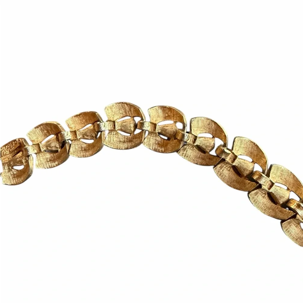 1950s/60s Karu Arke Inc. Gold-Tone Metal Domed Link Bracelet w/Brown Stones & Fo